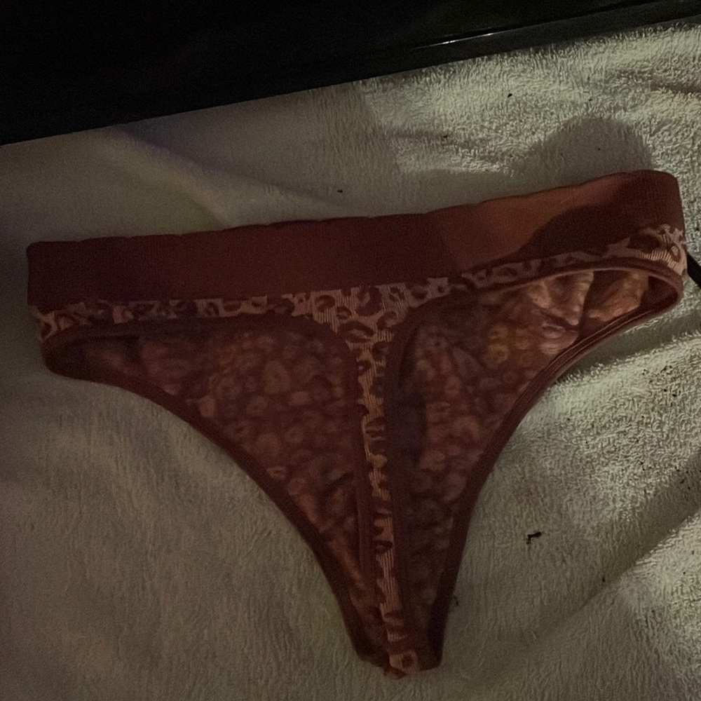 LG thong it’s stretchy heheh